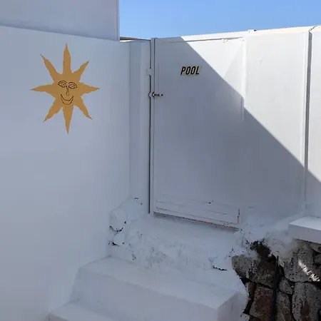 Artsy Casa Timanfaya, Playa Blanca *