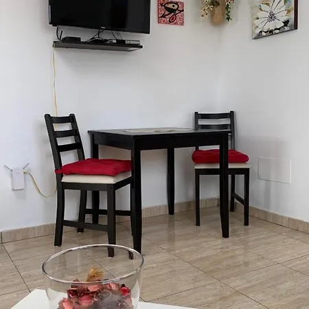 Artsy Casa Timanfaya, Playa Blanca Apartment *
