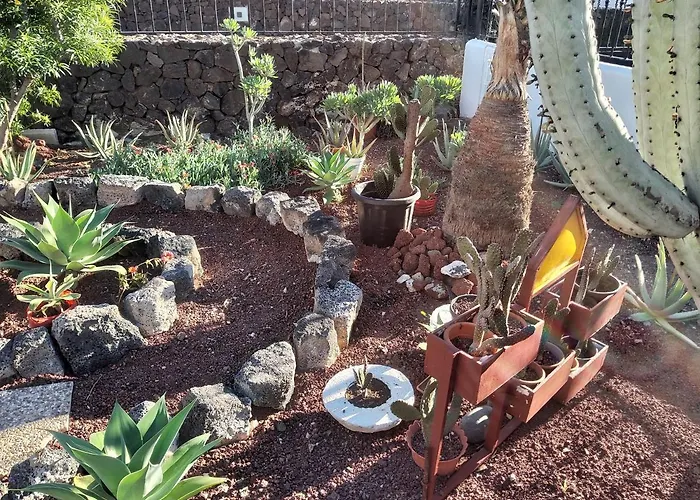 Artsy Casa Timanfaya, Playa Blanca *